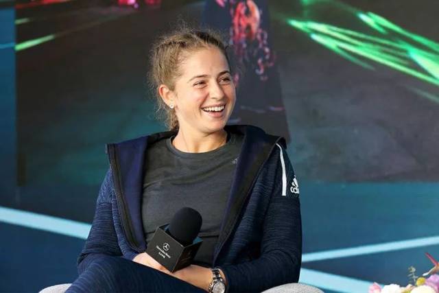 又让人迫不 又让人迫不