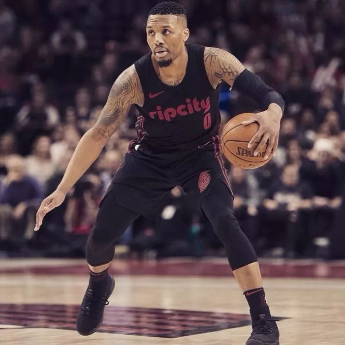 在足球比赛 在足球比赛