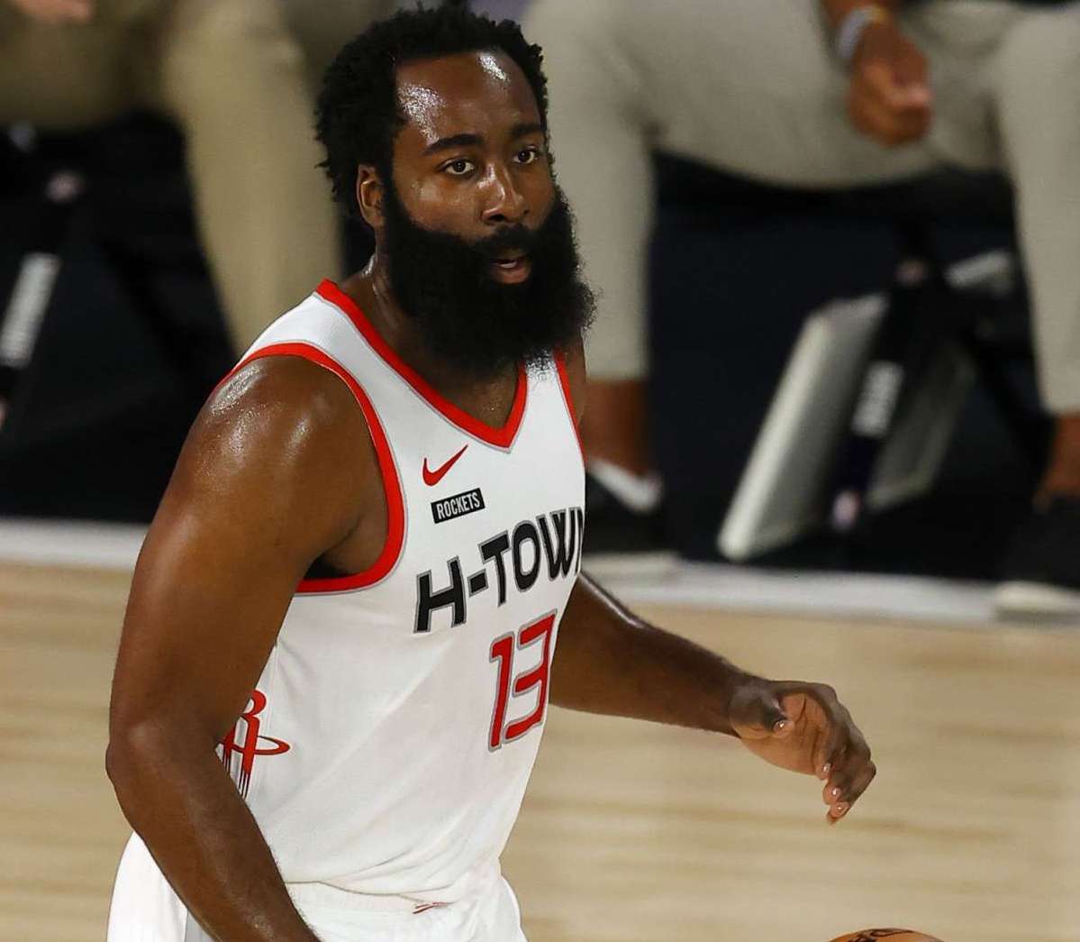 並指出他們 並指出他們